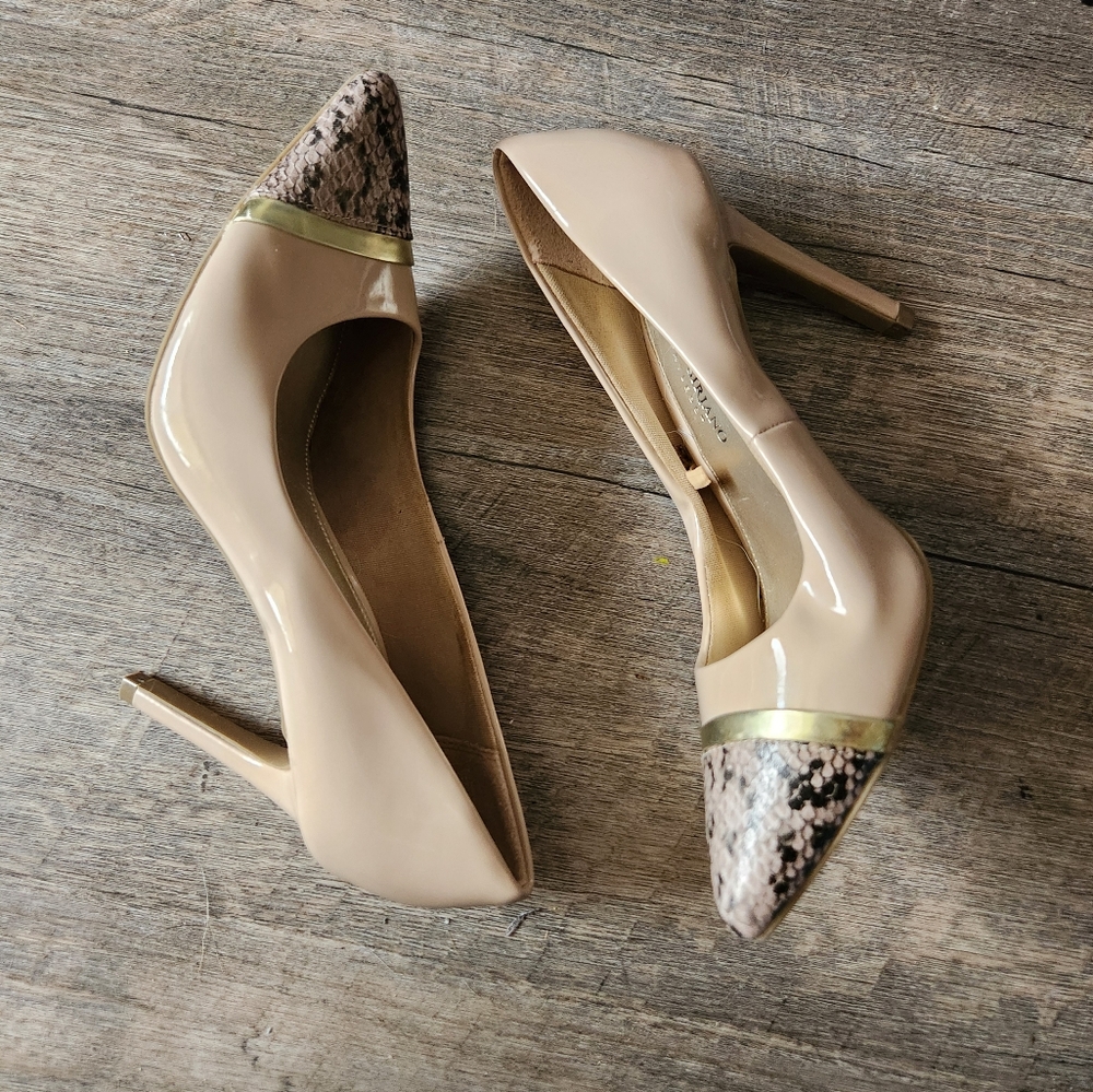 Christian Siriano Elegant Beige and Snakeskin Pointed Toe Heels Size 6.5